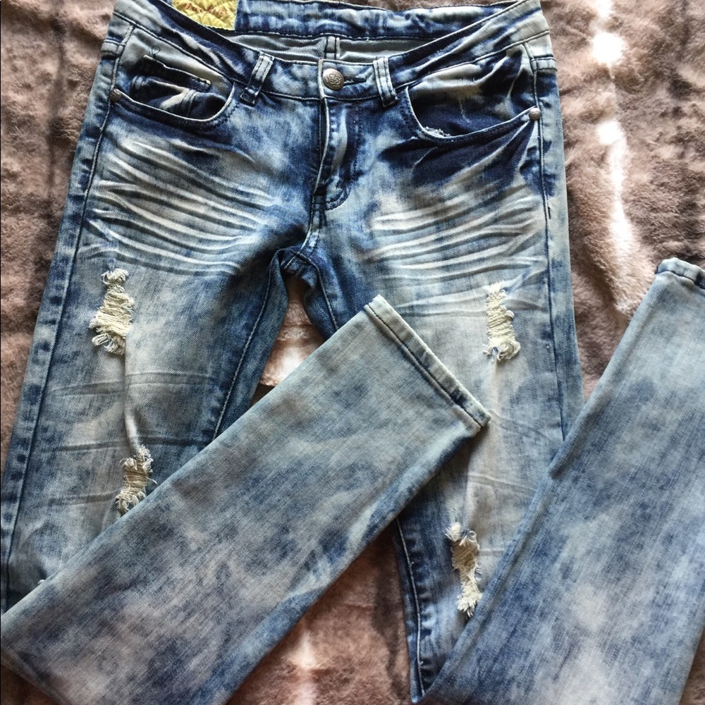 Bleached skinny distressed low rise hip hugger